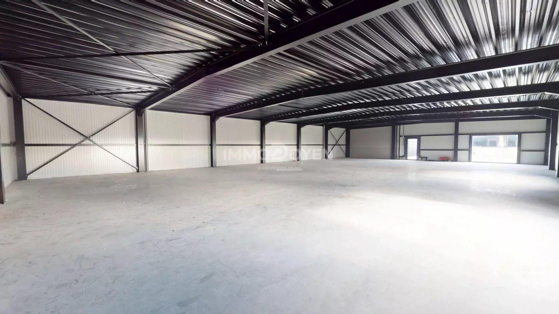 Hall 390m² - Weyler - Aanzicht 4