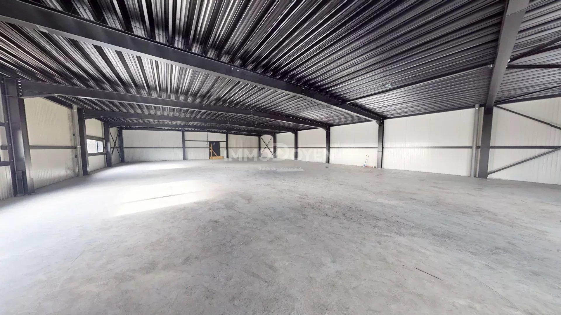 Hall 390m² - Weyler - Meer