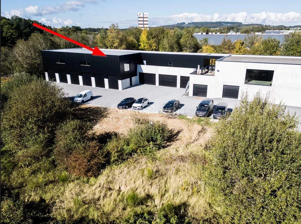 Hall 390m² - Weyler