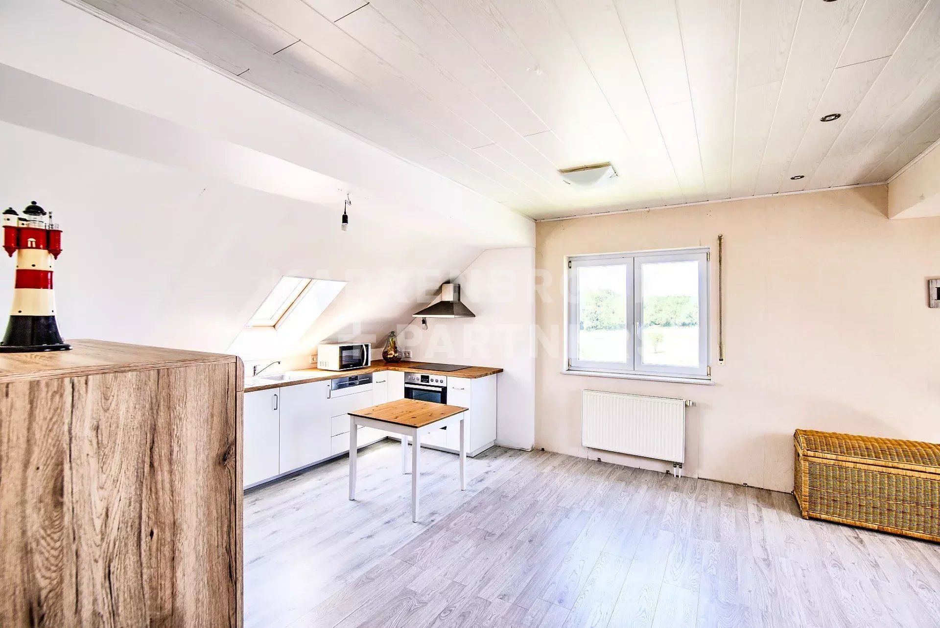 A spacious property with stunning views: 7 rooms and an XXL garden in Merzkirchen - Mehr