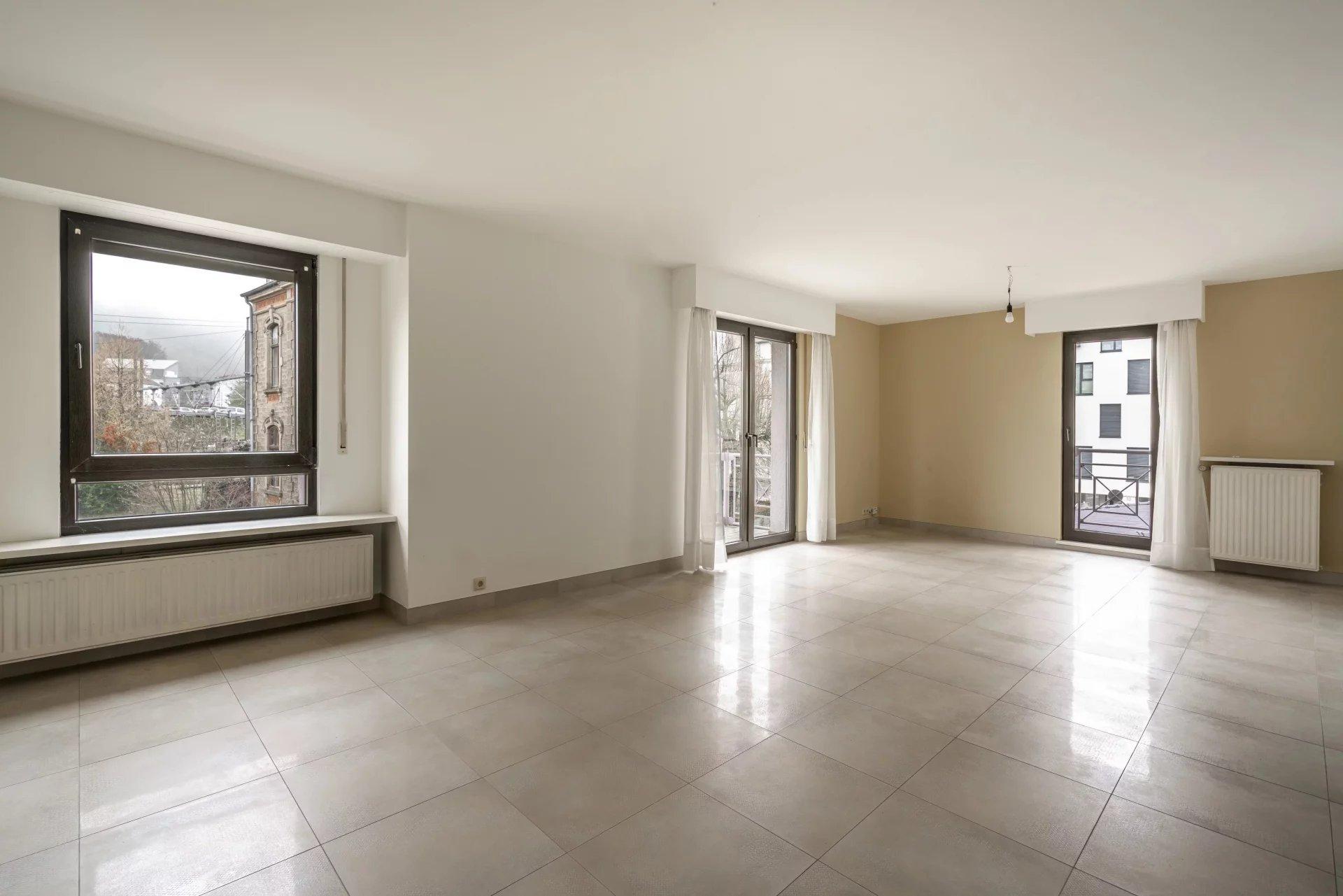 Just steps from the train station – Renovated 110 sqm apartment in the heart of Pétange - Vue 4