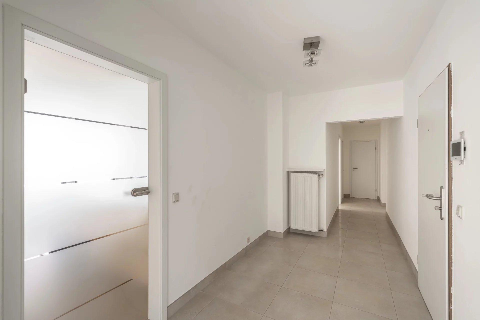 Just steps from the train station – Renovated 110 sqm apartment in the heart of Pétange - Vue 6