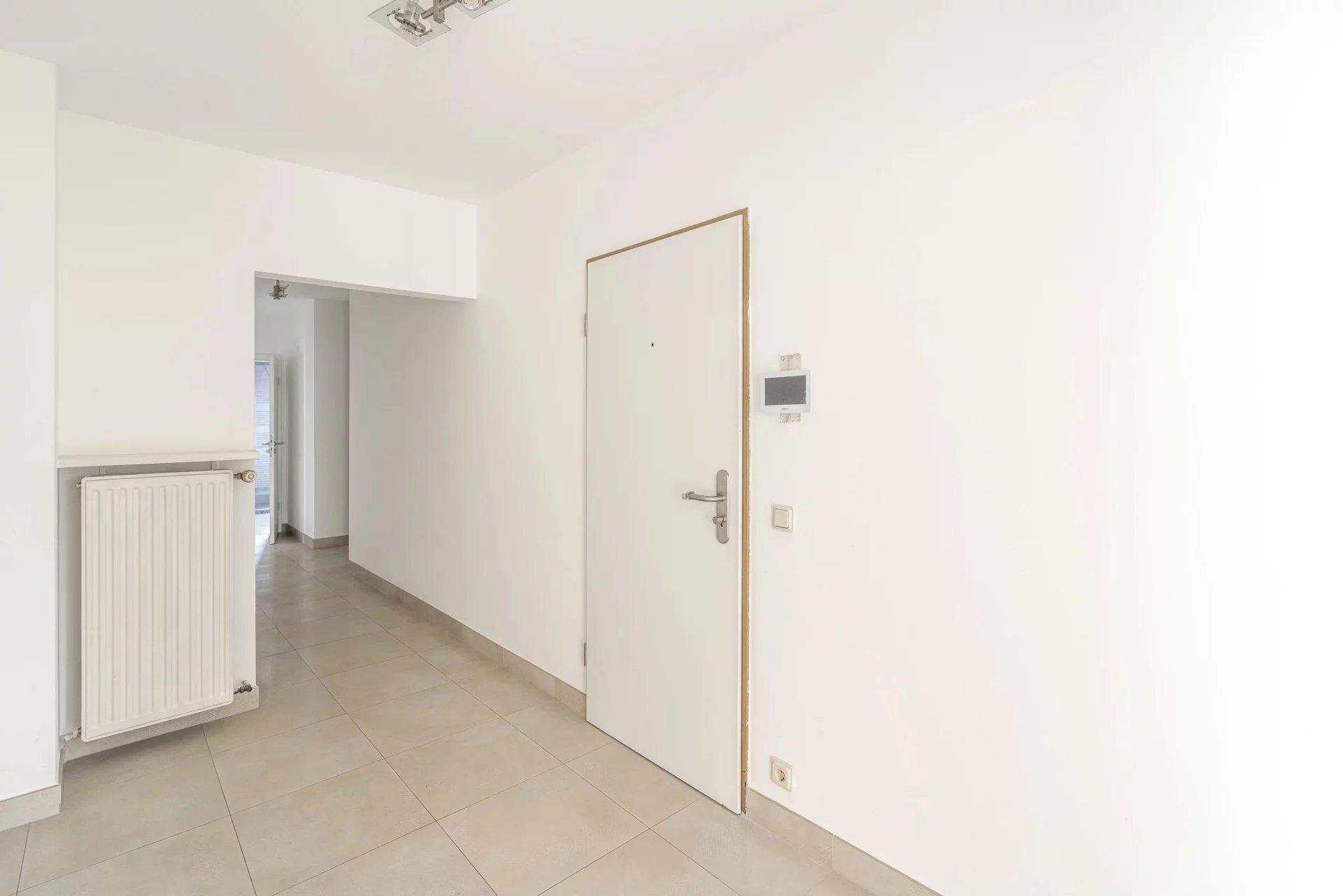 Just steps from the train station – Renovated 110 sqm apartment in the heart of Pétange - Plus