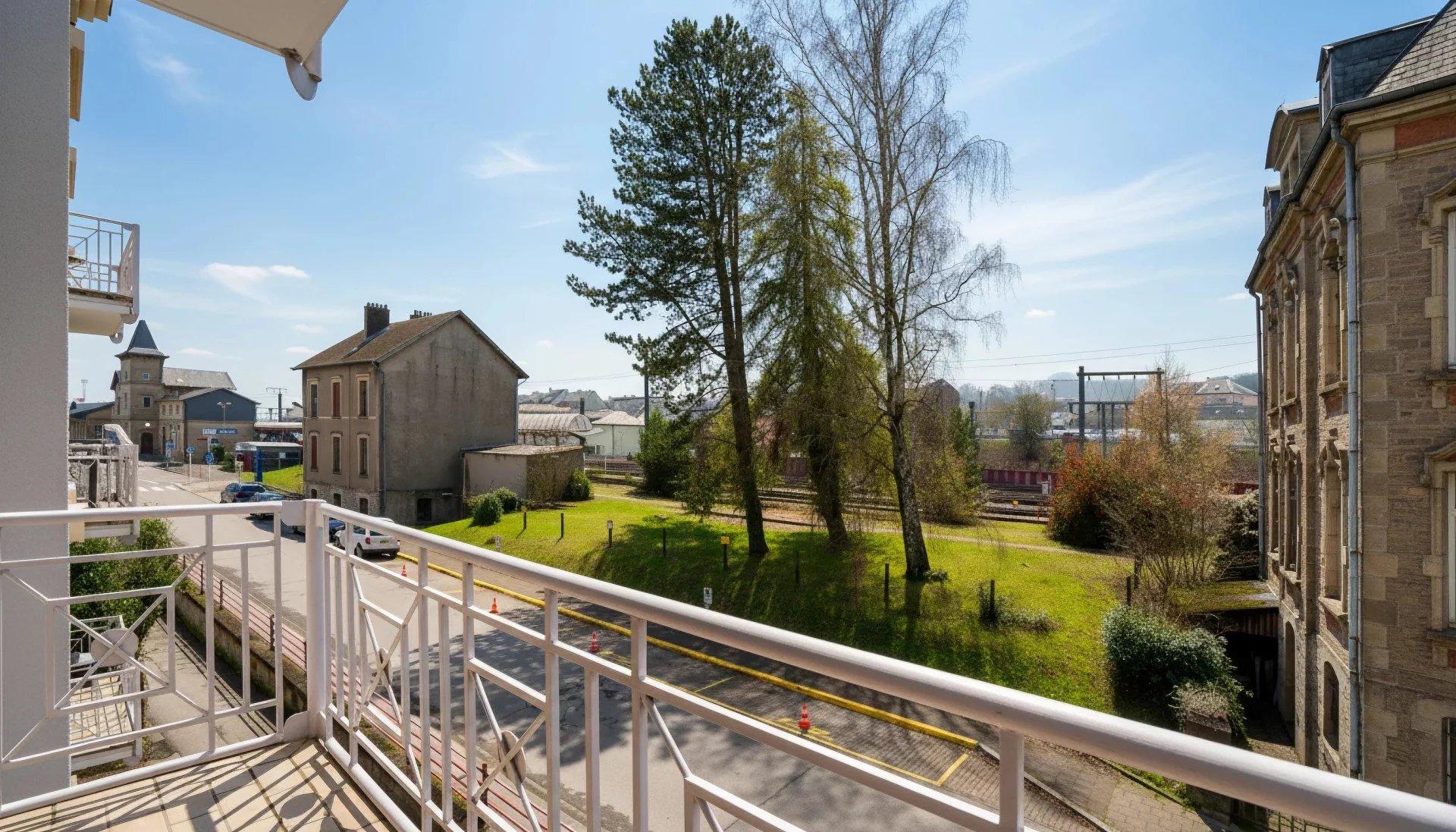 Just steps from the train station – Renovated 110 sqm apartment in the heart of Pétange - Vue 5