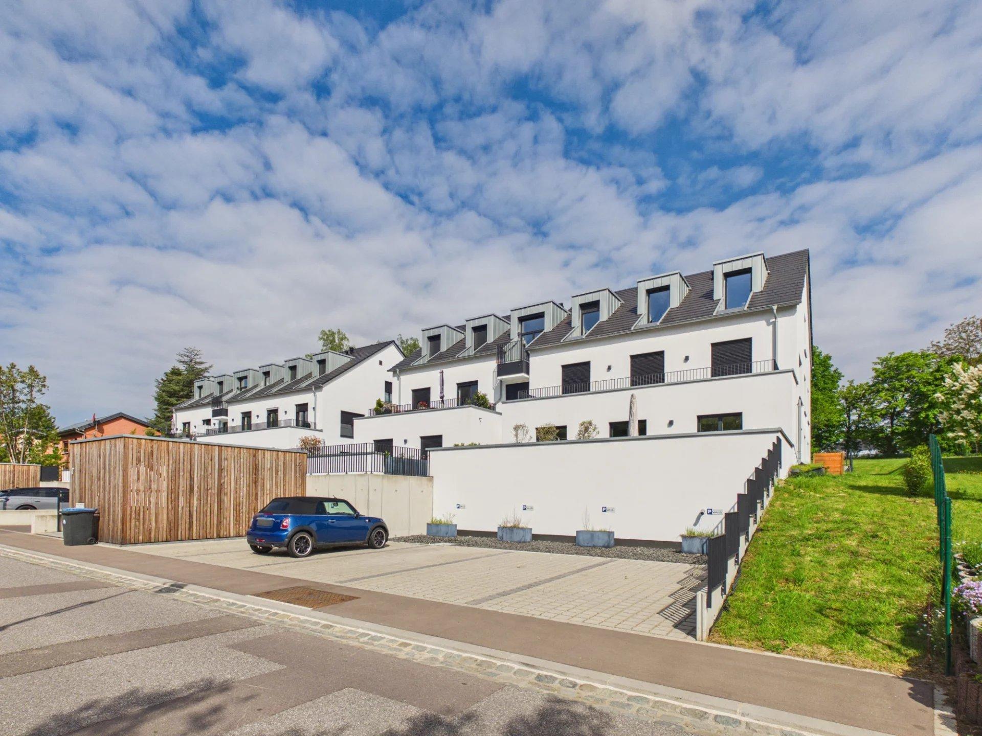 Beautiful 2 bedroom flat with large terrace for sale in Beaufort