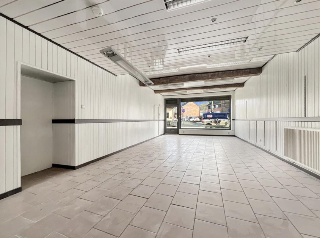 Commercial property in Wanze