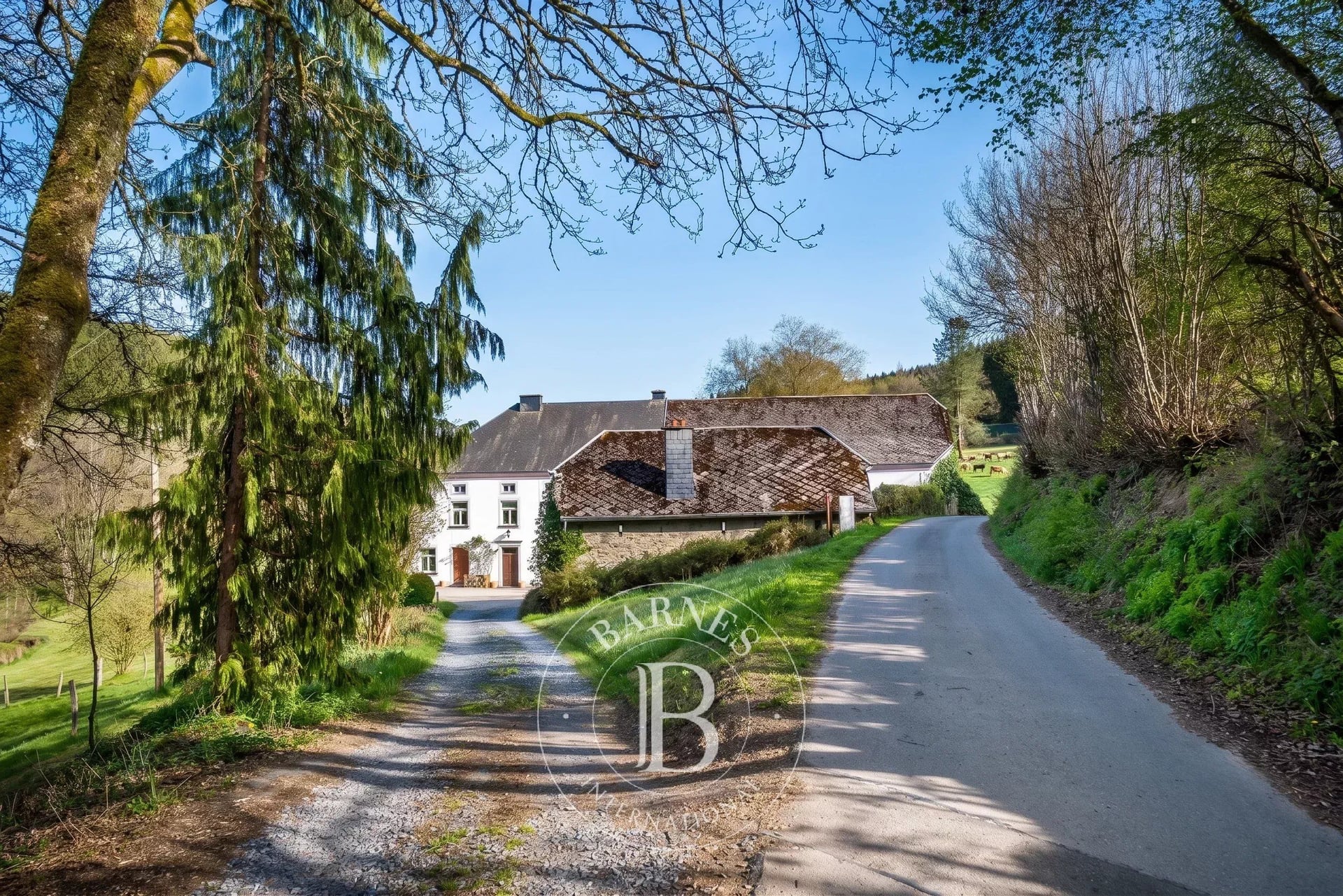 Casa, 591 m², terreno 201391 m²