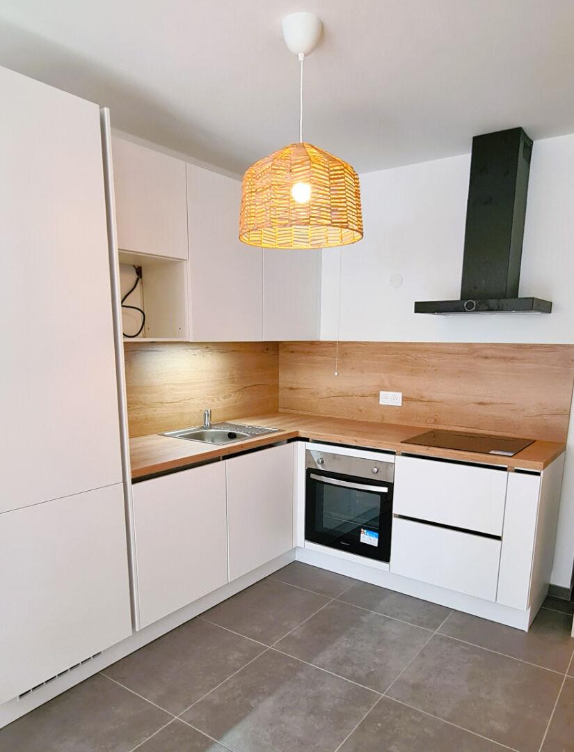 2-bedroom Apartment in Mont-Saint-Martin - Plus