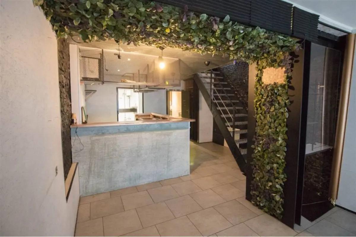 Commercial property in Charleroi - Aanzicht 4