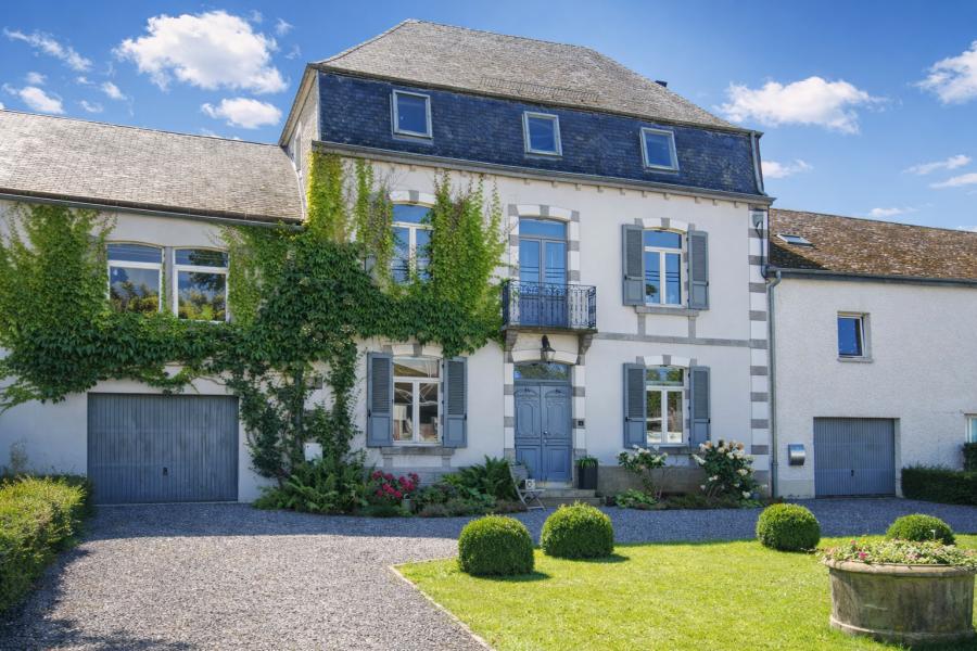 4-bedroom House in Chiny, Chiny