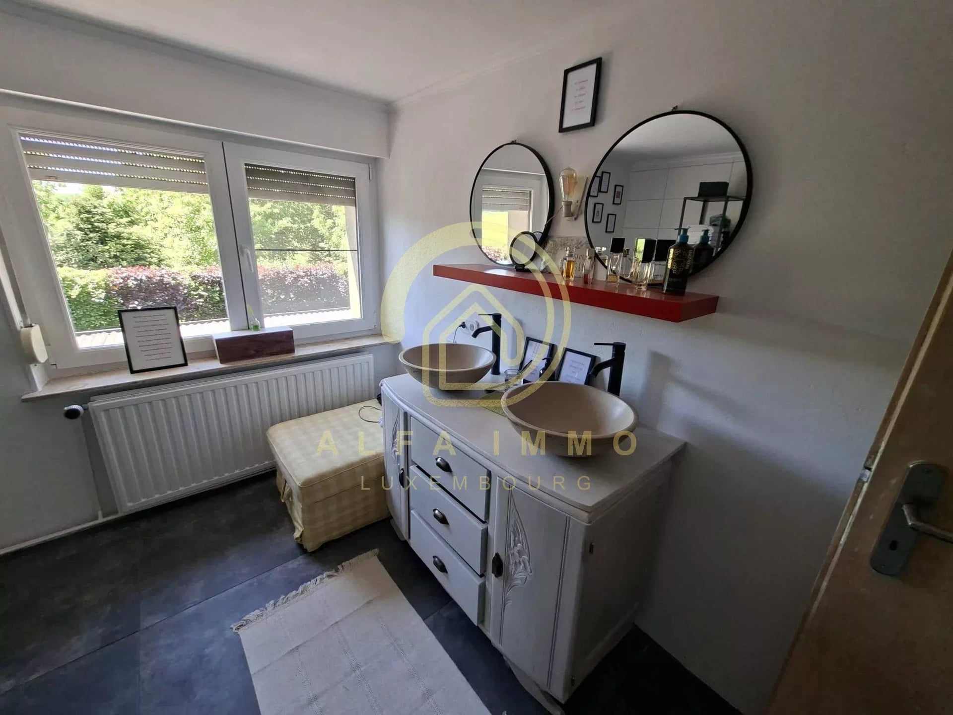 Character house - Plus