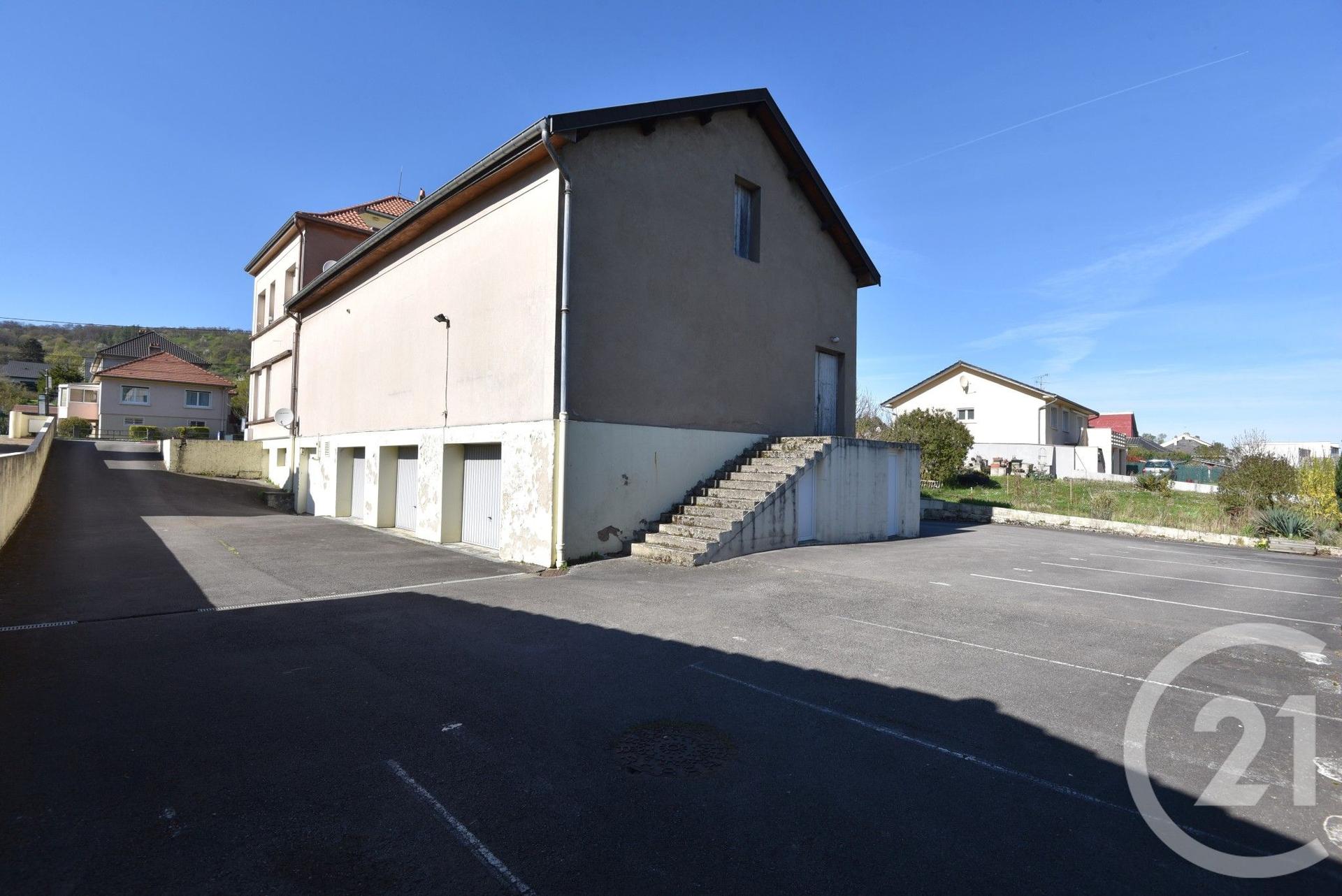 Commercial property in Marange-Silvange - Vue 3