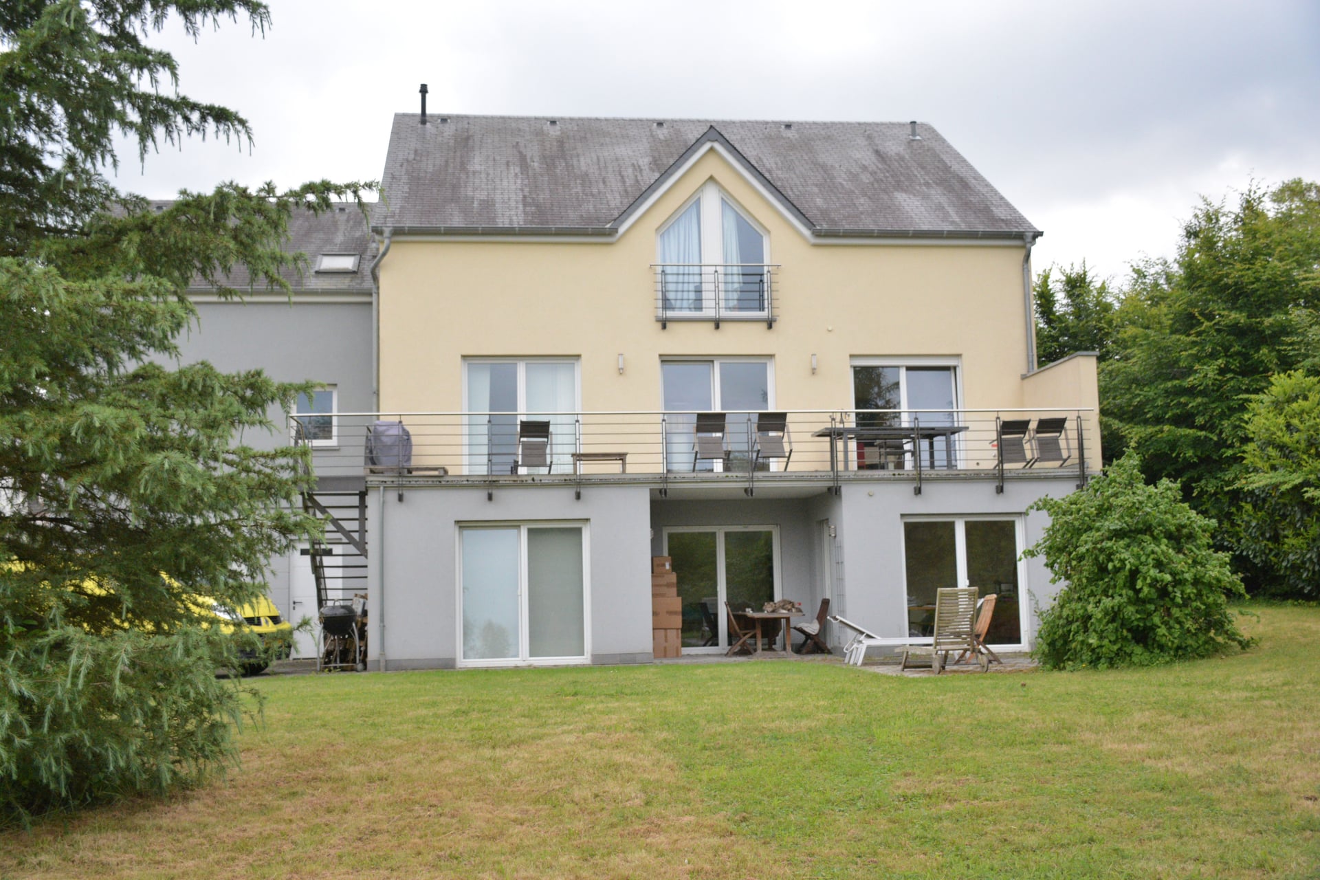 Kuća, 320 m²