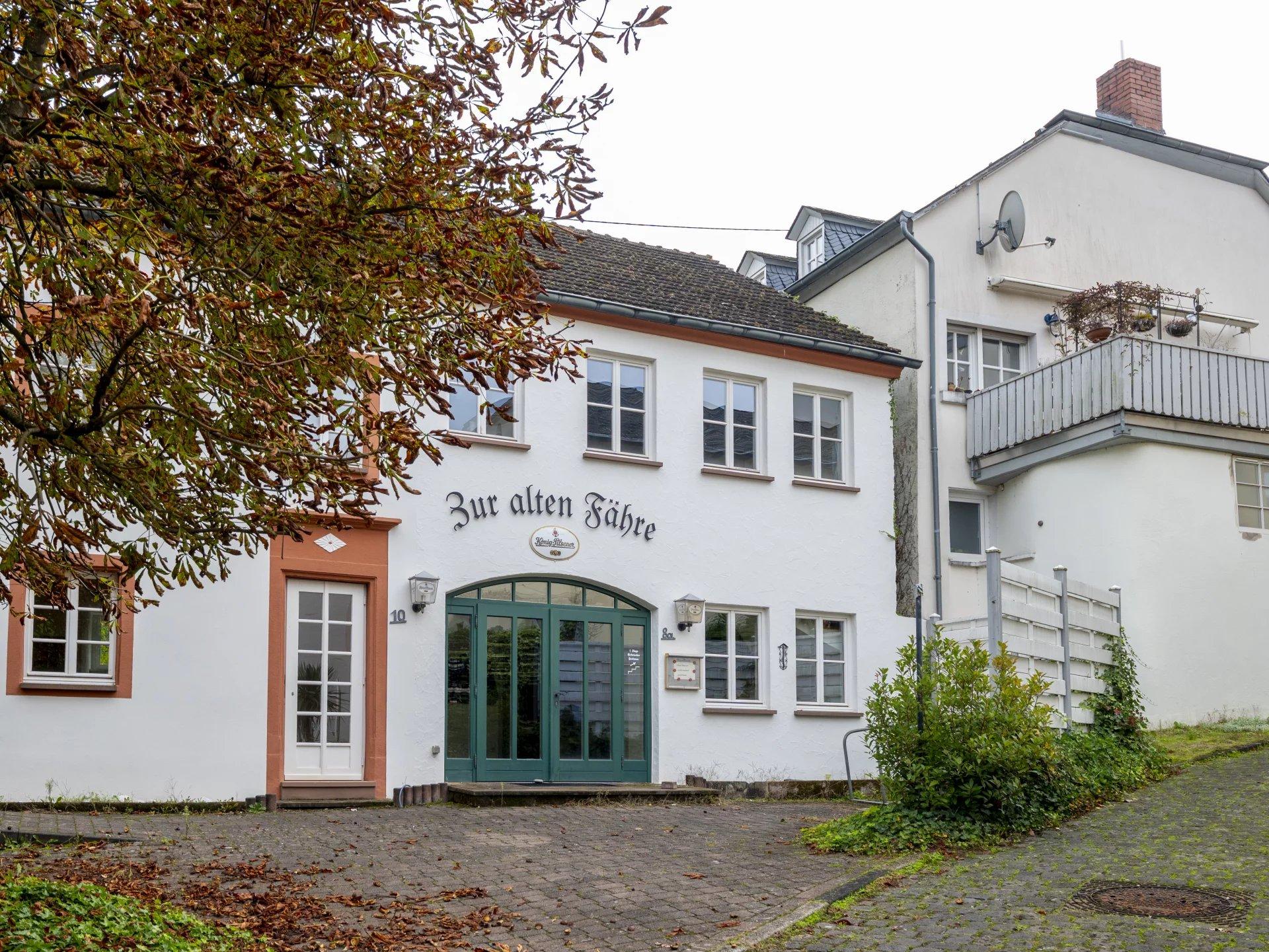 Refurbished restaurant property in Kanzem with a direct view of the Saar - Ansicht 2