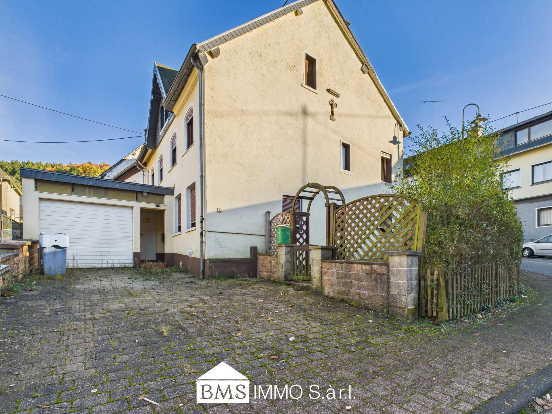 Sanierungswürdiges Haus in Seffern mit 4 Schlafzimmern - Ansicht 2