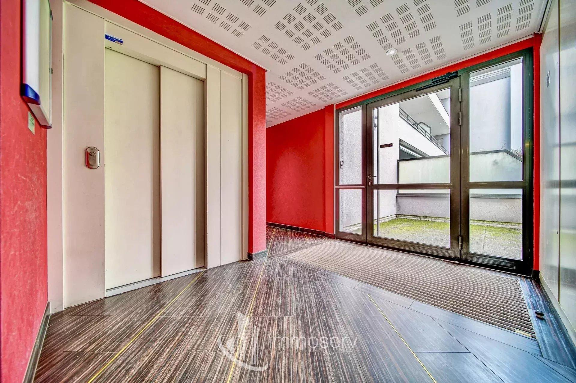 Appartement – Thionville, Saint-François, Moselle - Vue 2