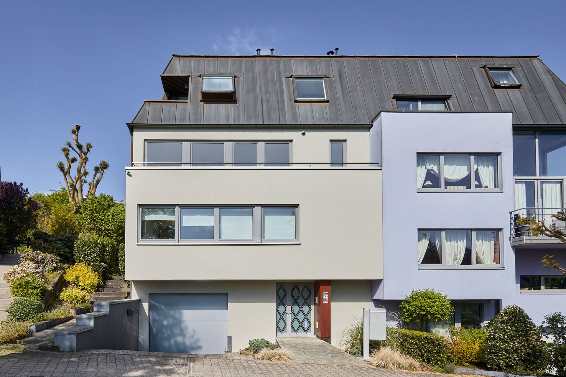 Kuća, 273 m², zemljište 399 m²