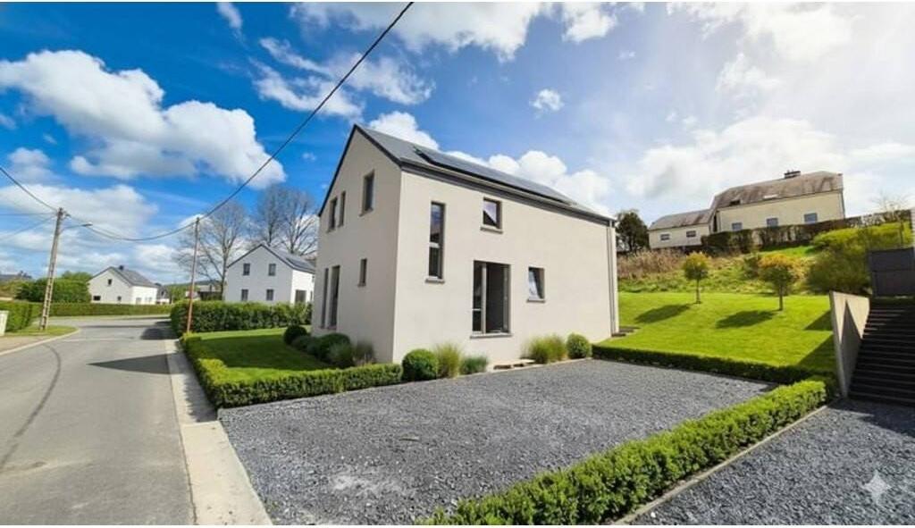 3-bedroom House in Leglise, Leglise