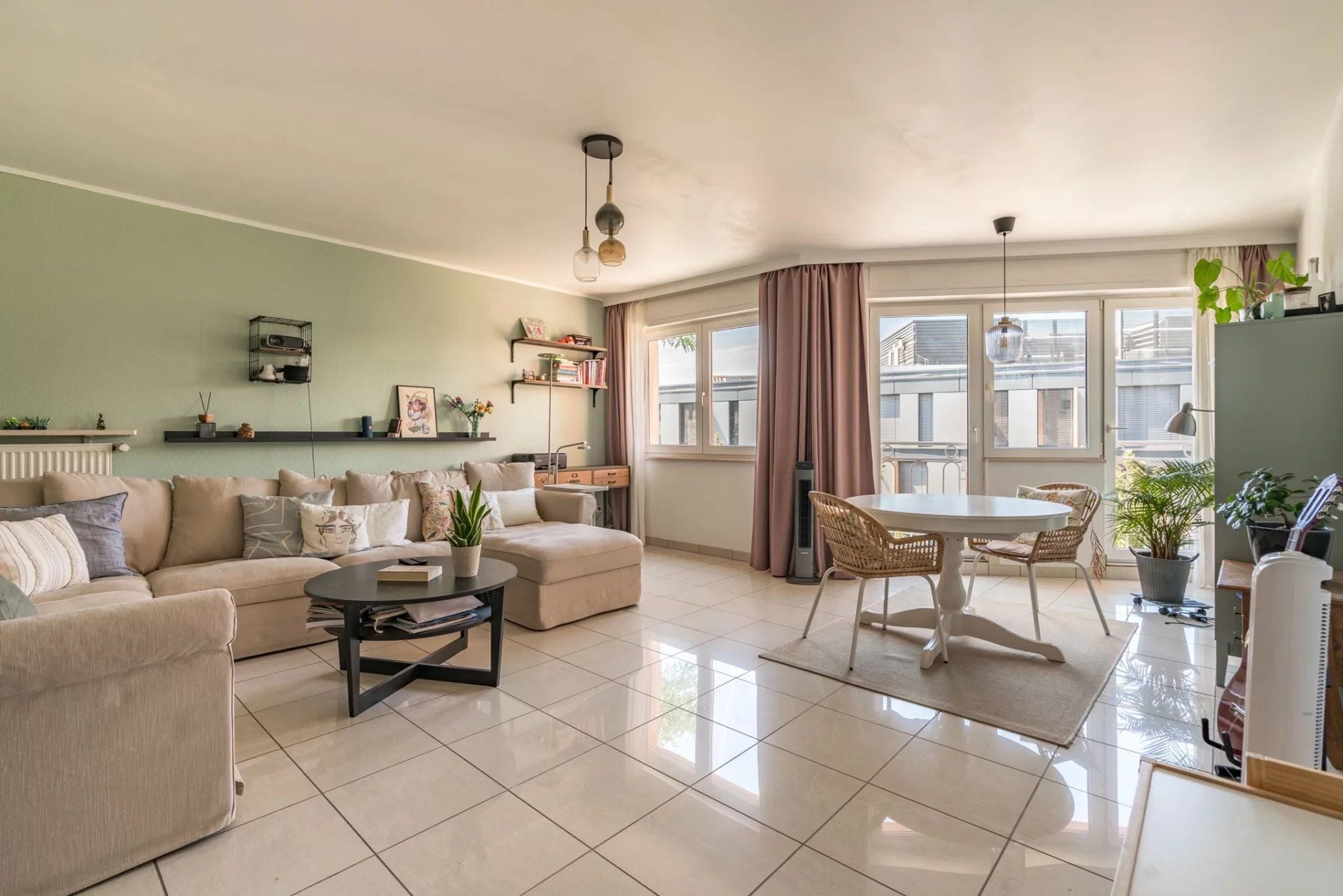 Bonnevoie | Familienwohnung zu verkaufen – 100 m², Balkon & Parkplatz — Luxembourg-Bonnevoie — 1