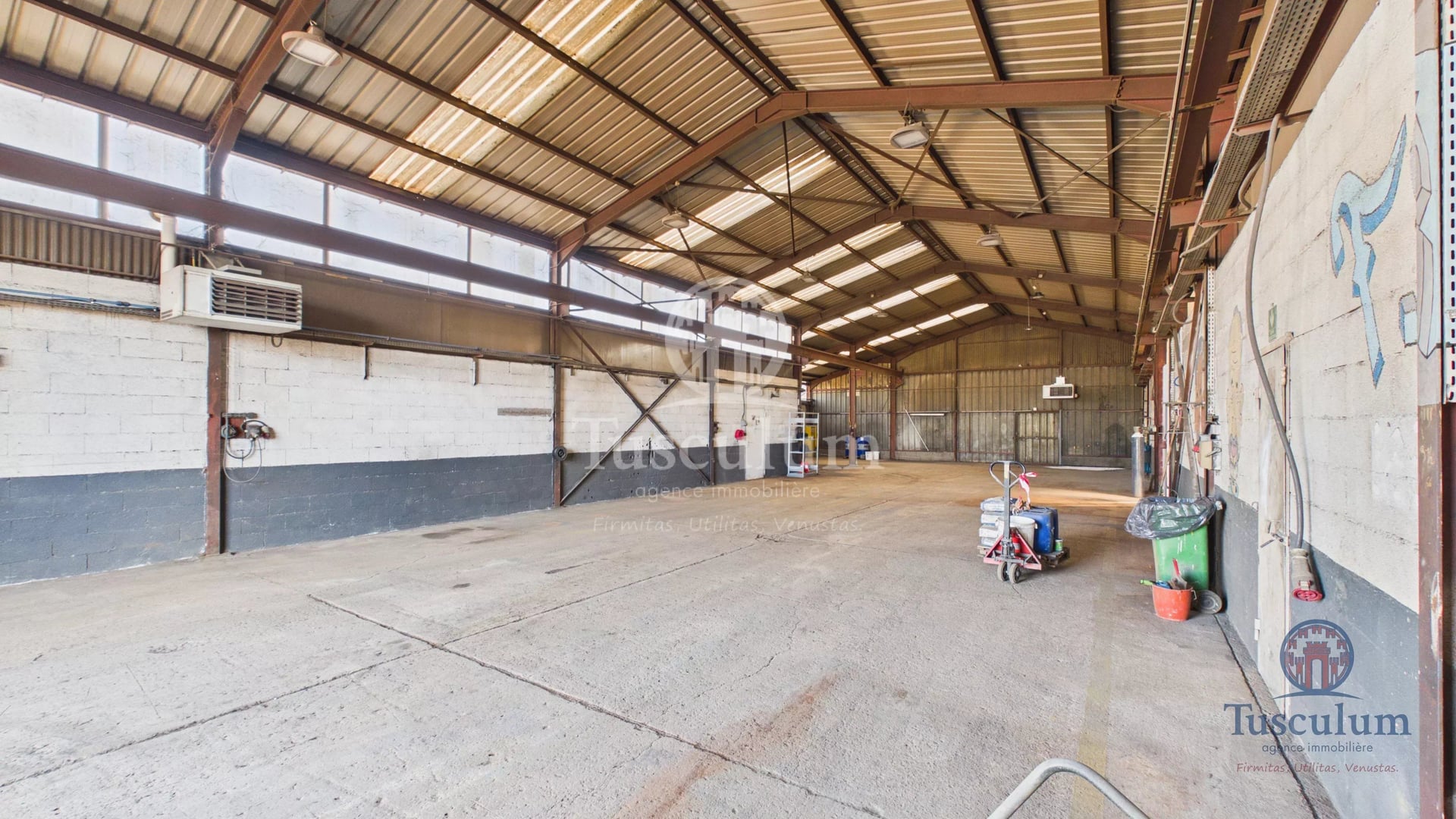 À LOUER – DÉPÔT / ATELIER DE 700 m² – METZERVISSE - Vue 3