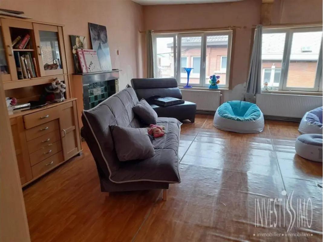 3-bedroom Commercial property in Enghien - Aanzicht 4