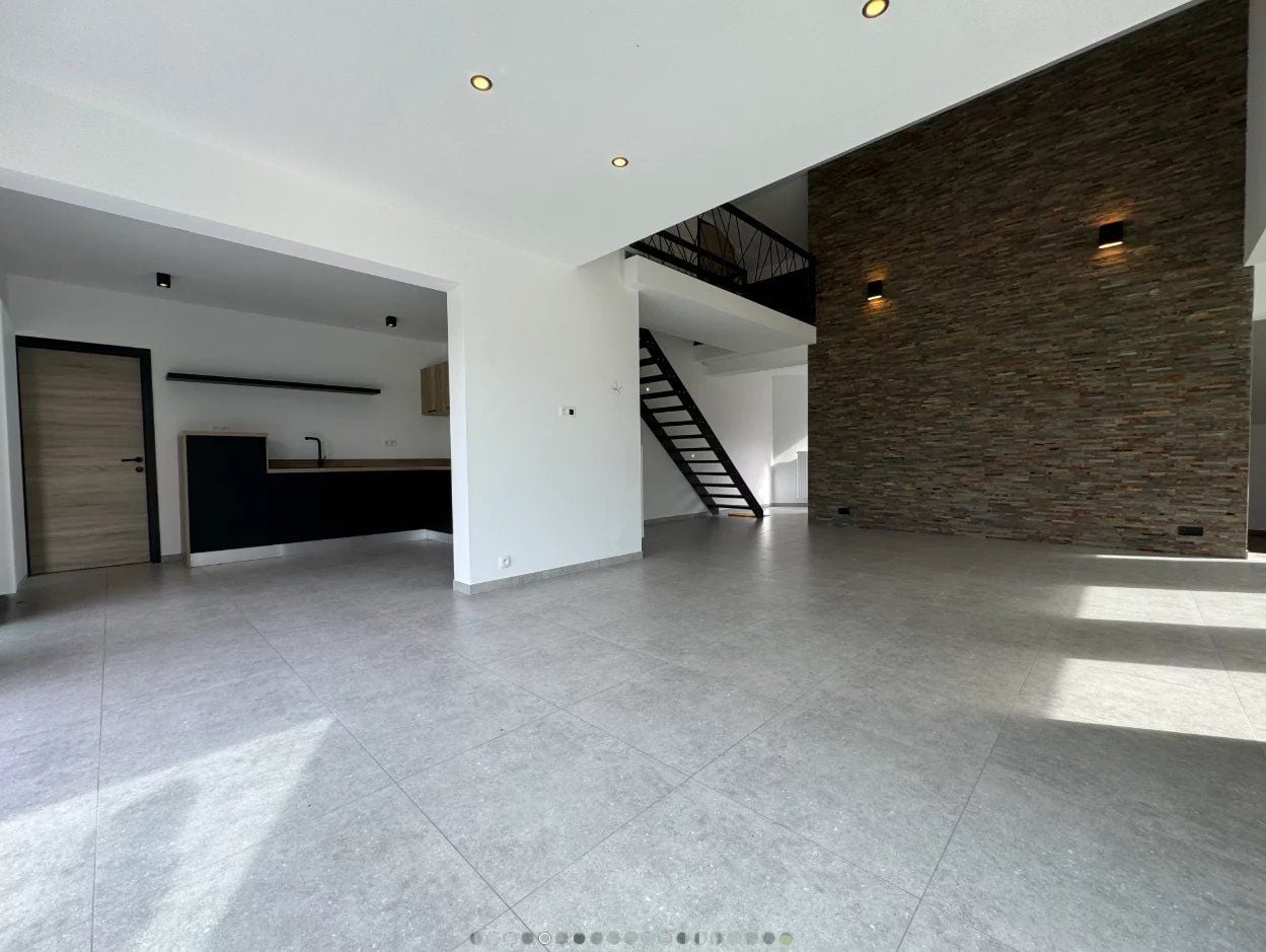 10-bedroom House in Bois-de-Villers - Aanzicht 5