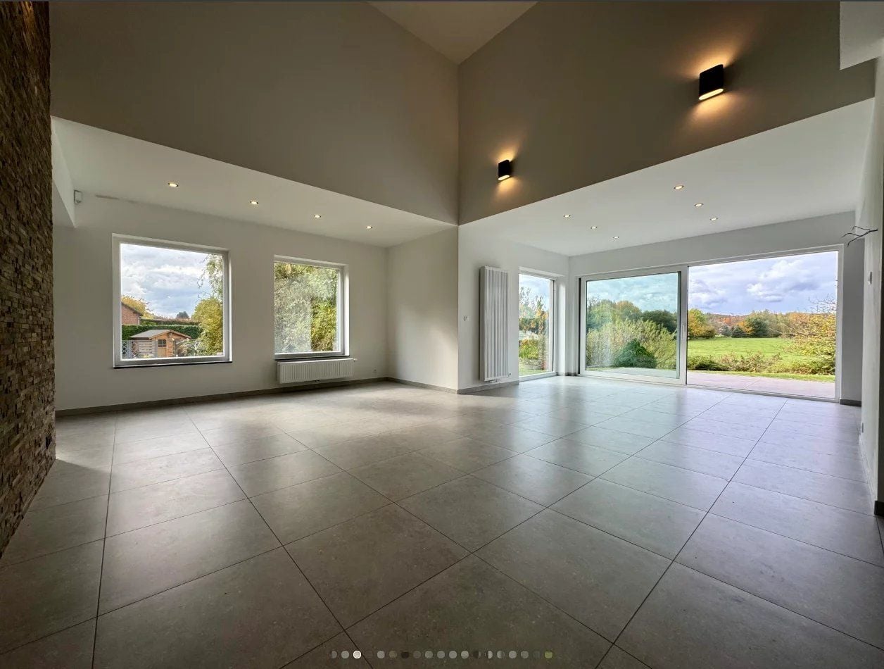 10-bedroom House in Bois-de-Villers - Aanzicht 3