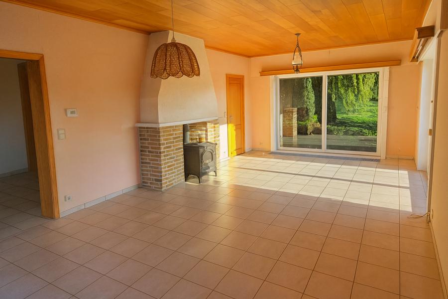 6-bedroom House in Chiny - Aanzicht 3