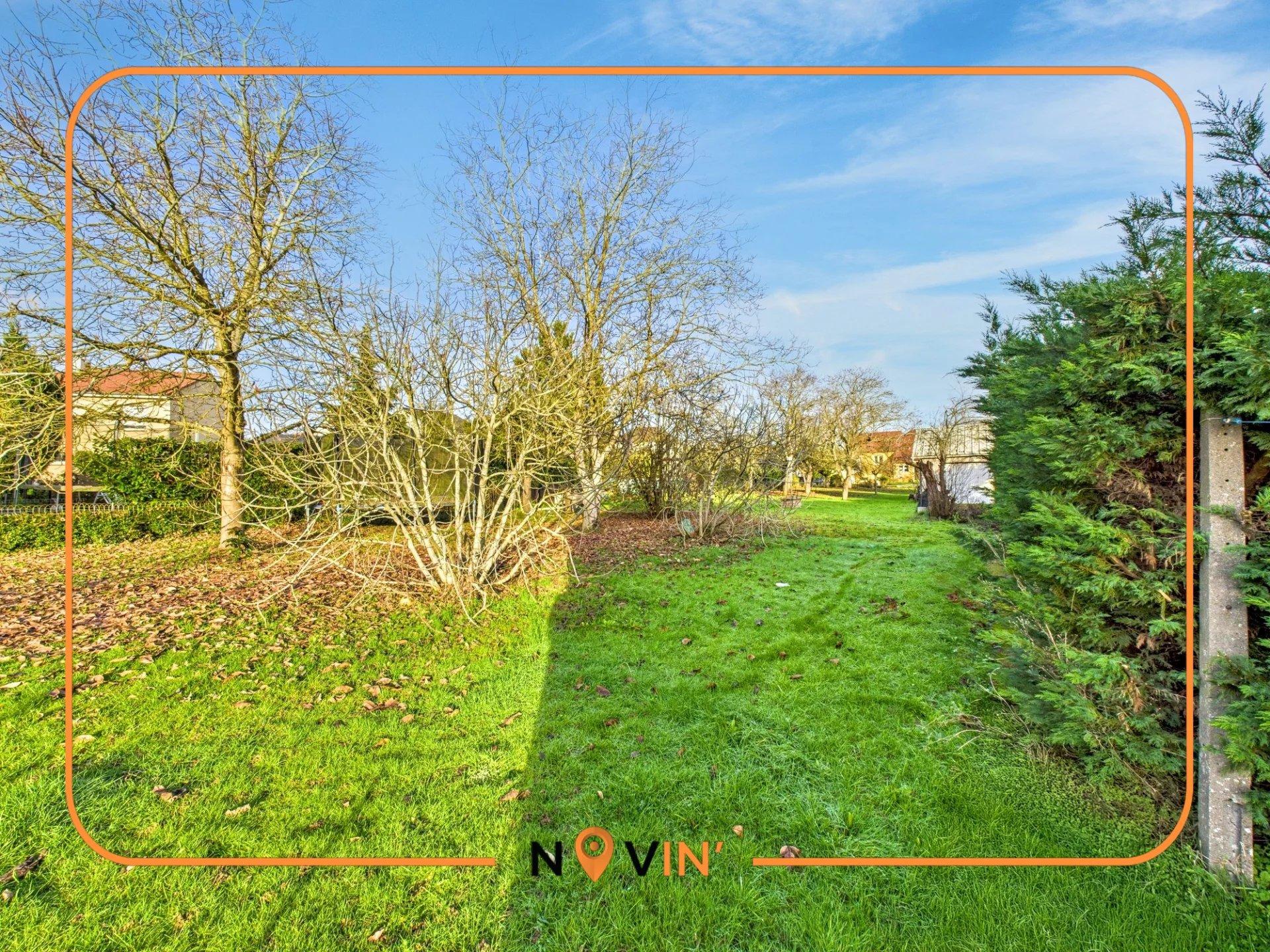 INCOME PROPERTY – 3 APARTMENTS + LARGE LOT - Vue 5