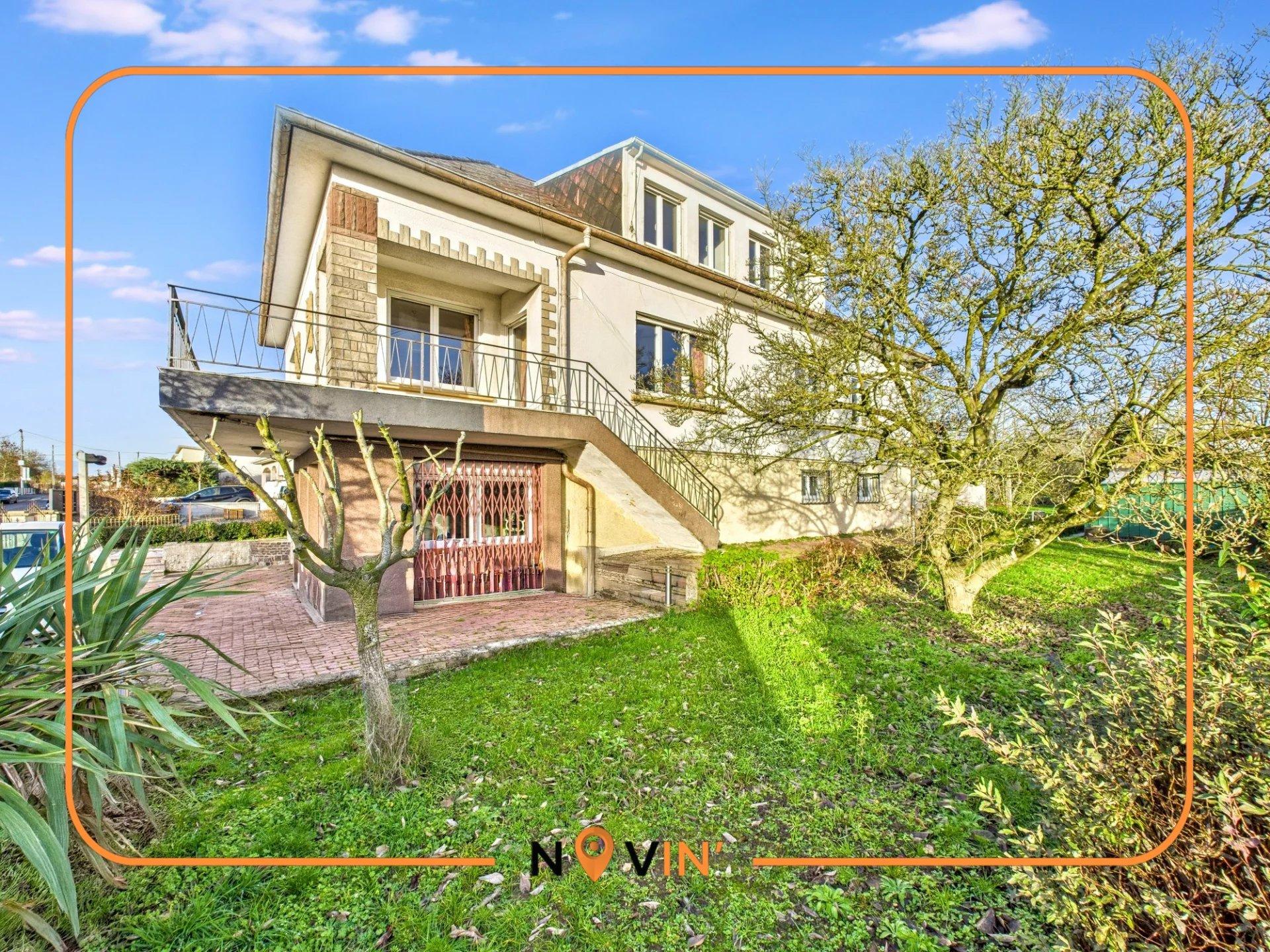 INCOME PROPERTY – 3 APARTMENTS + LARGE LOT