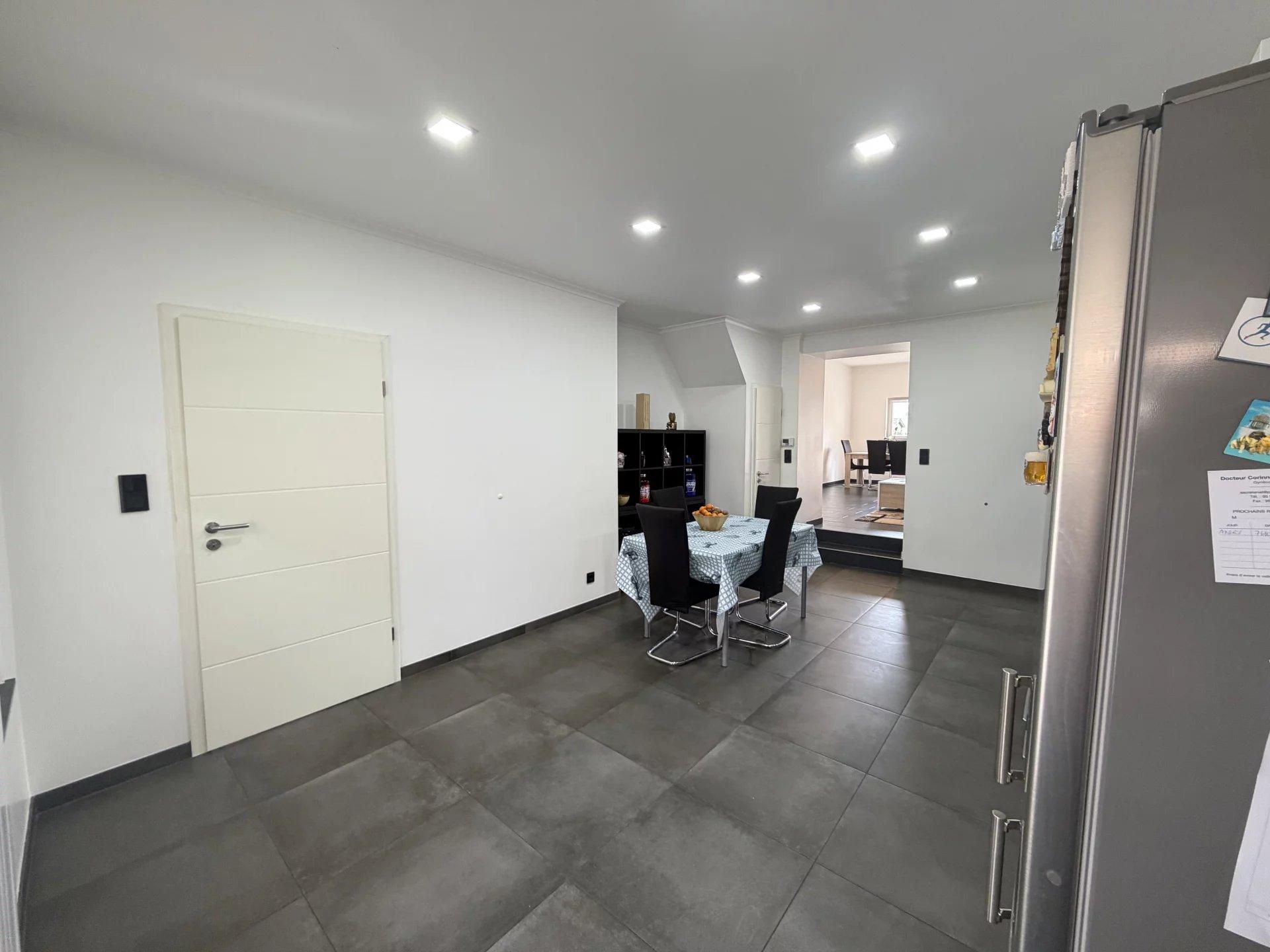 Maison mitoyenne spacieuse à vendre – Quartier calme - View 4