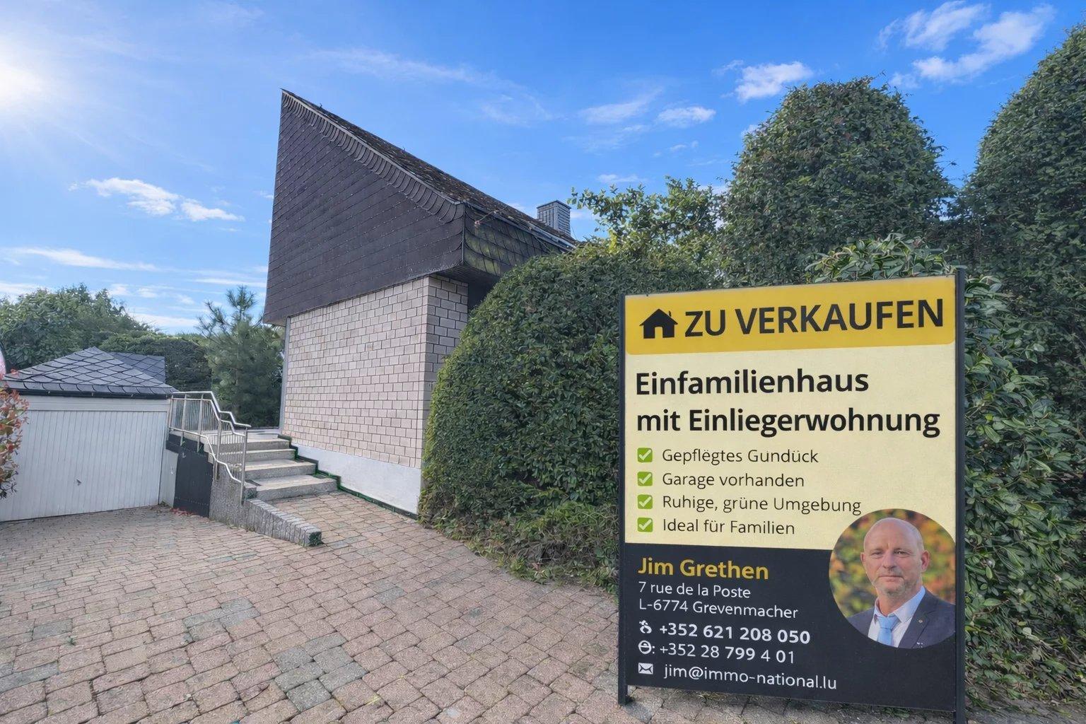 Spacious house with granny flat in Konz