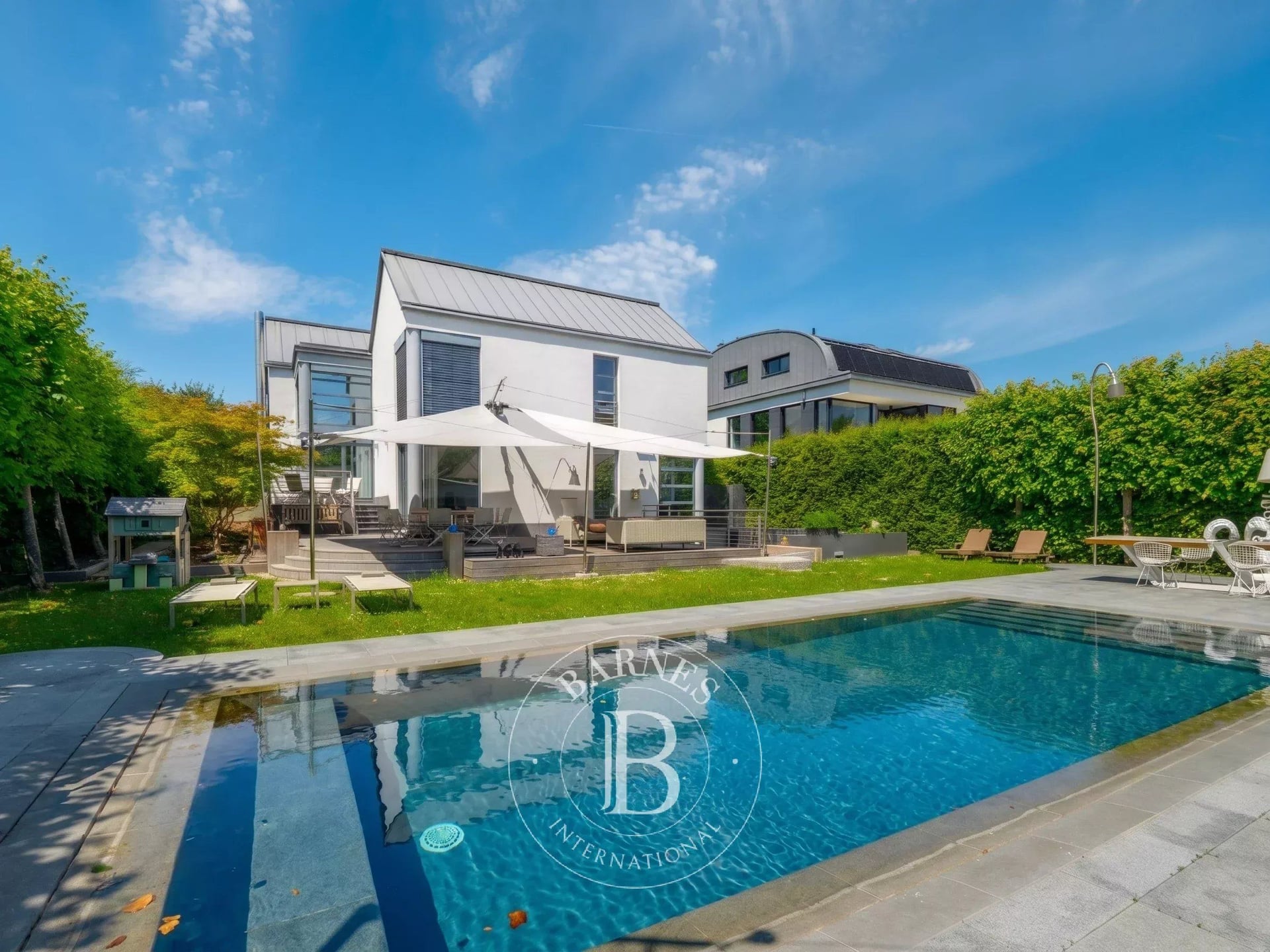 Casa, 390 m², terreno 1460 m²