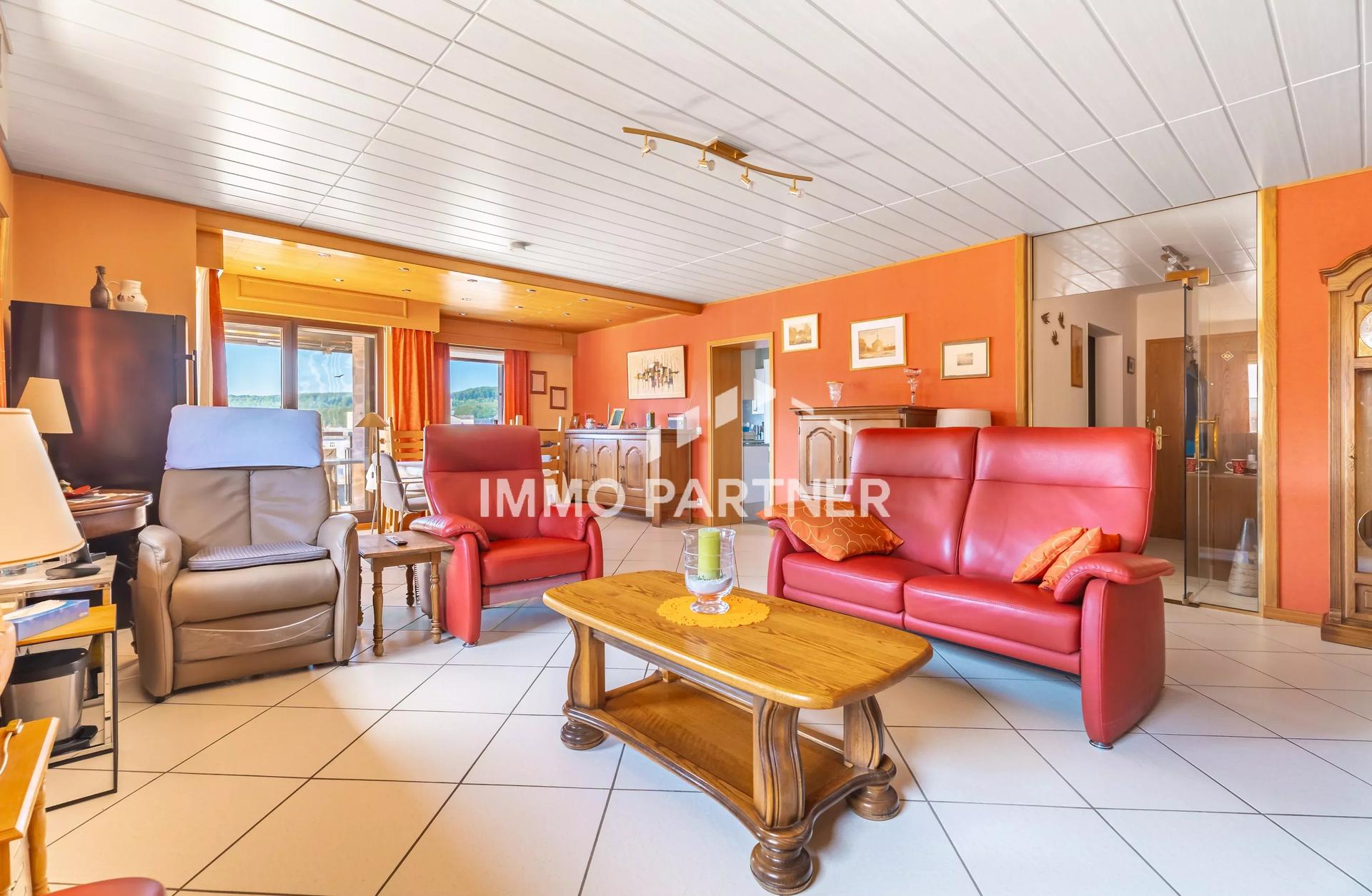 Bright 2-bedroom apartment with garage - View 5