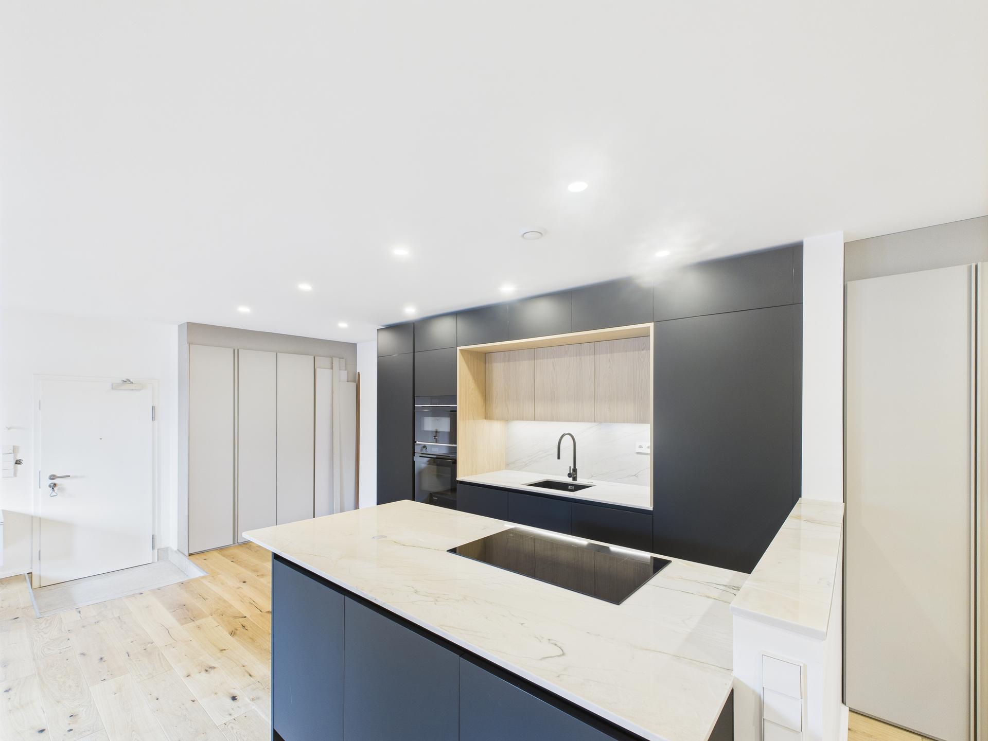 Commercial property in Esch-sur-Alzette - Vue 2